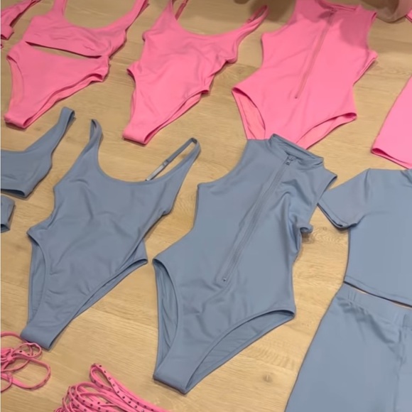 🔥NWT 🩵LIMITED EDITION SKIMS Swim Scoop Neck One Piece 🩵🩵🩵 - Picture 6 of 12